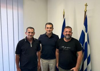 Οφείλουμε να στηρίξουμε τους μελισσοκόμους μας με πράξεις